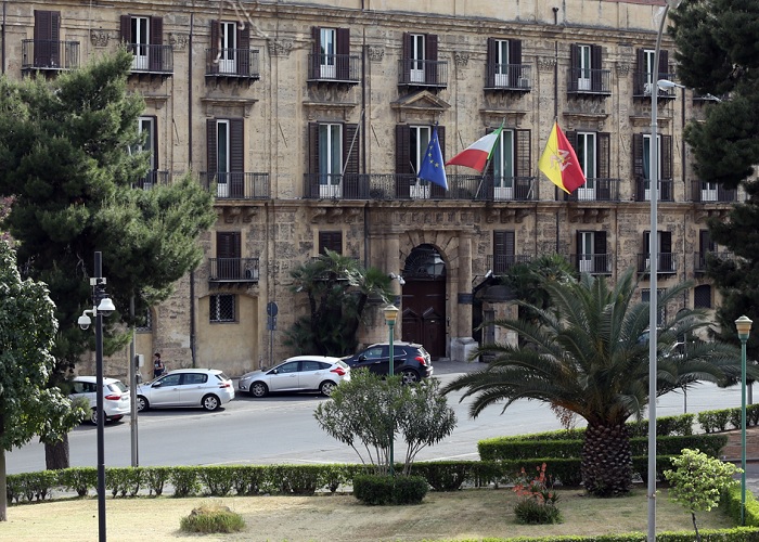 Risultato immagini per immagine palazzo della presidenza regione sicilia